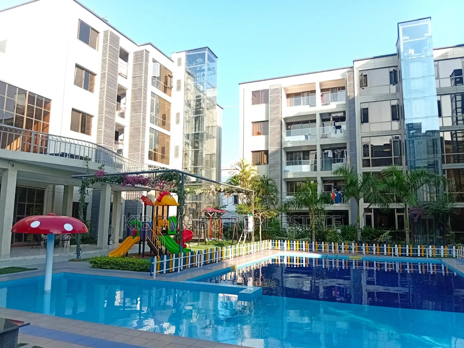 3bdrm Apartment in Oyster Bay for sale in Oyster Bay
