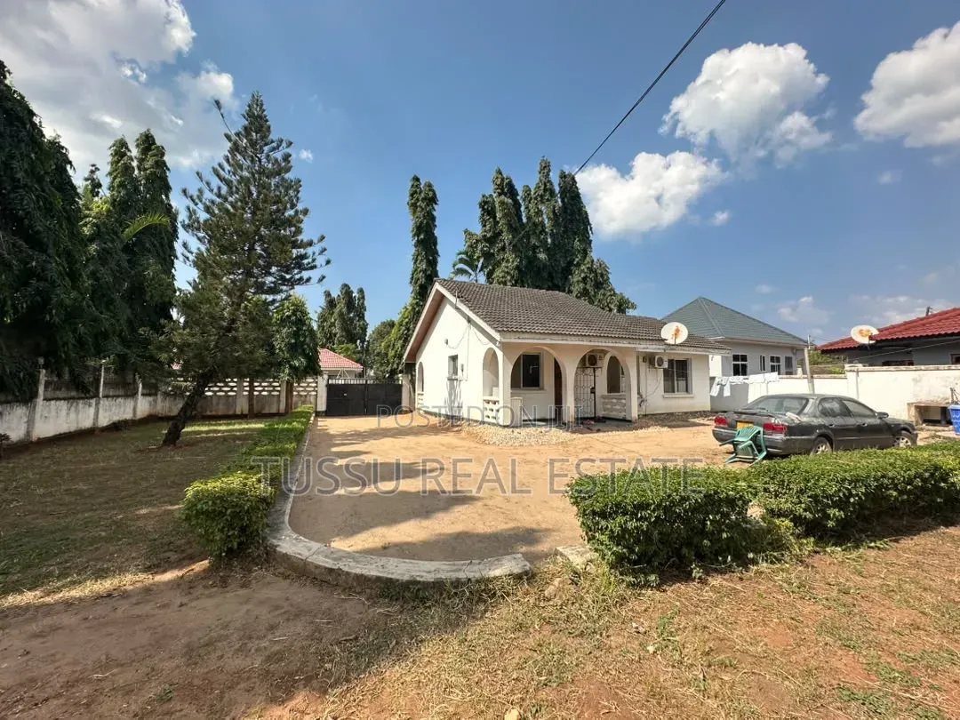 3bdrm House in Mbezibeach Makonde, Kinondoni for sale in Kinondoni