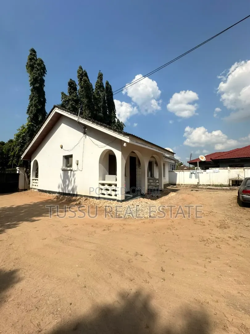 3bdrm House in Mbezibeach Makonde, Kinondoni for sale in Kinondoni