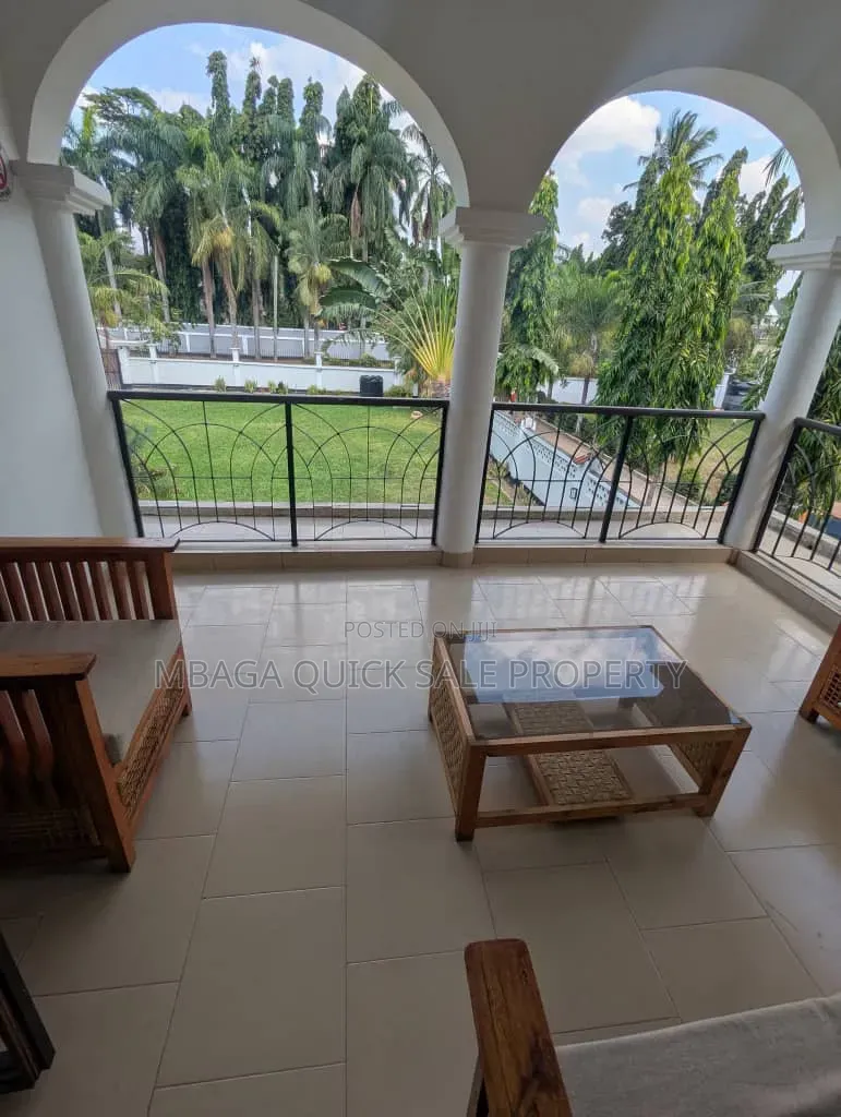 4bdrm House in Kawe Beach for rent in Kawe