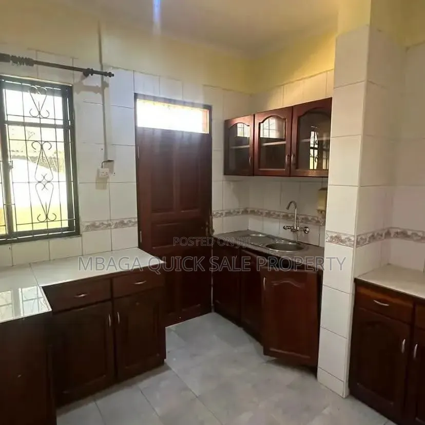 3bdrm House in Kinondoni for rent in Kinondoni