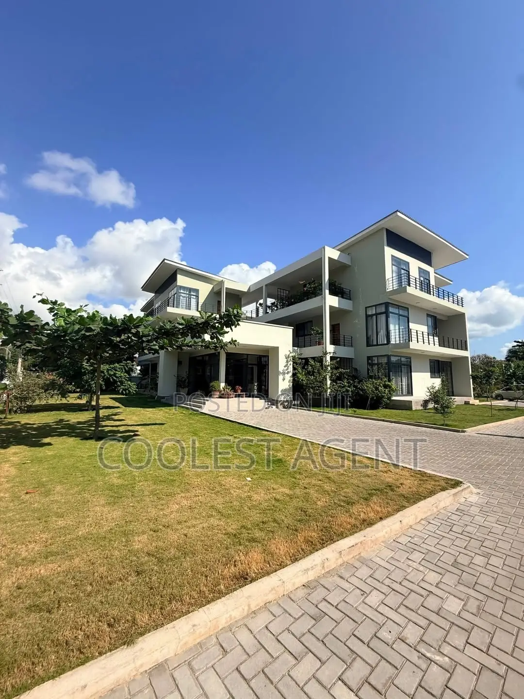 Furnished 1bdrm Apartment in Coolest Estate, Oyster Bay for rent in Oyster Bay