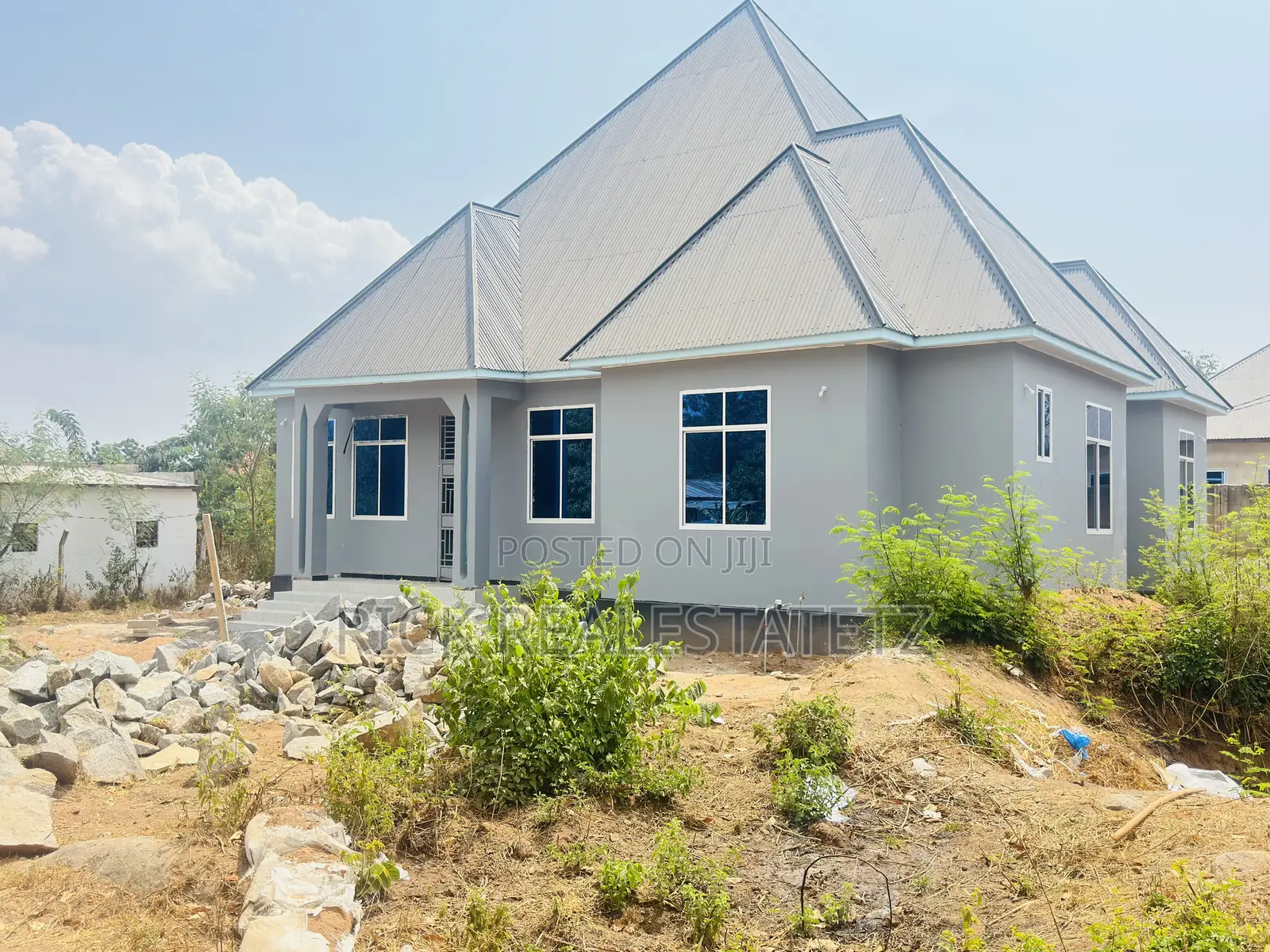 Kiwanja Kinauzwa Malimbe Chuoni ( Saut ) in Butimba