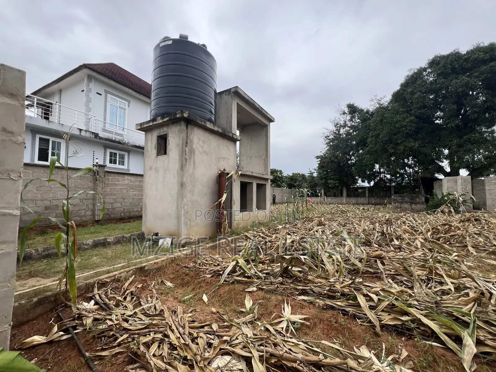 Eneo La Ekari Moja Linazuwa Kigamboni, Kibada Shangwe in Kigamboni