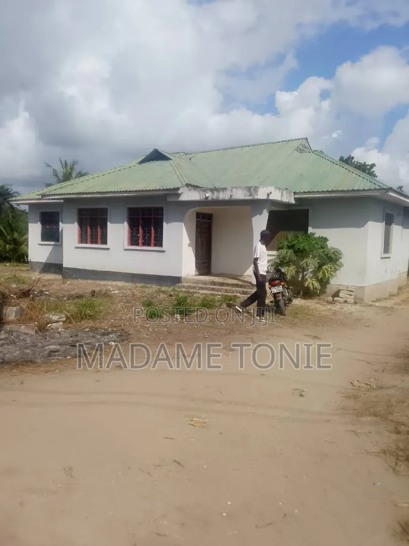 4bdrm House in Wankomange Com Ltd, Kigamboni for sale in Kigamboni