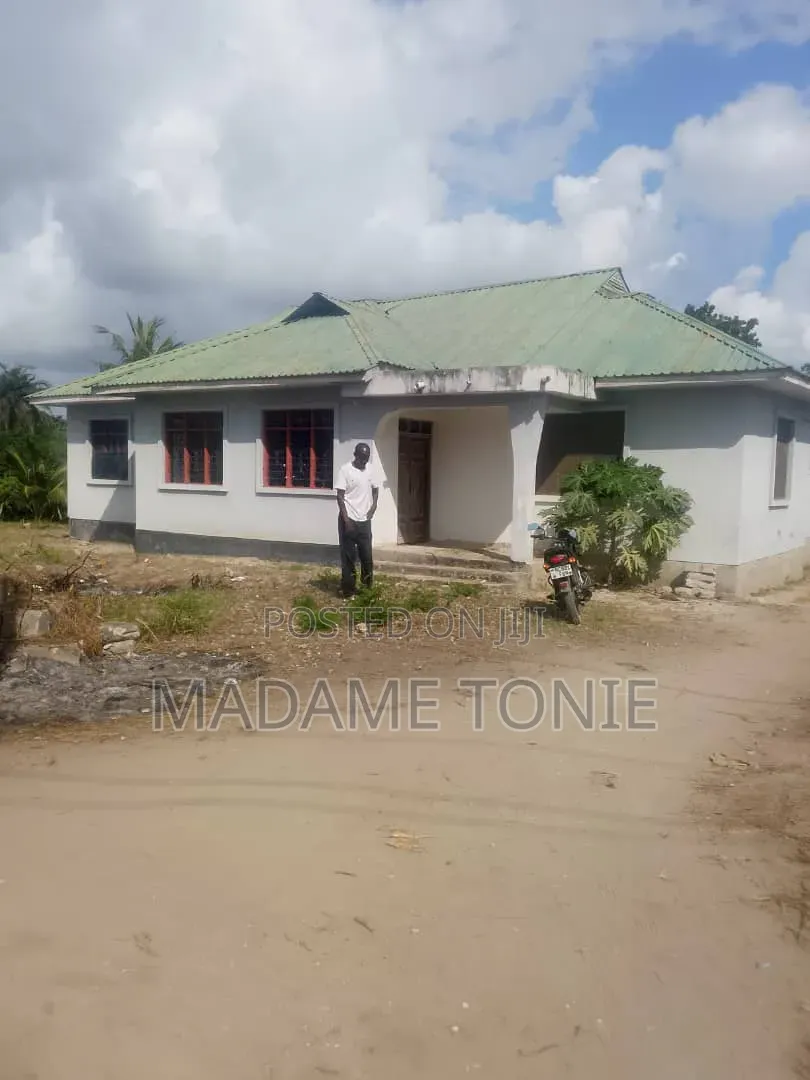 4bdrm House in Wankomange Com Ltd, Kigamboni for sale in Kigamboni