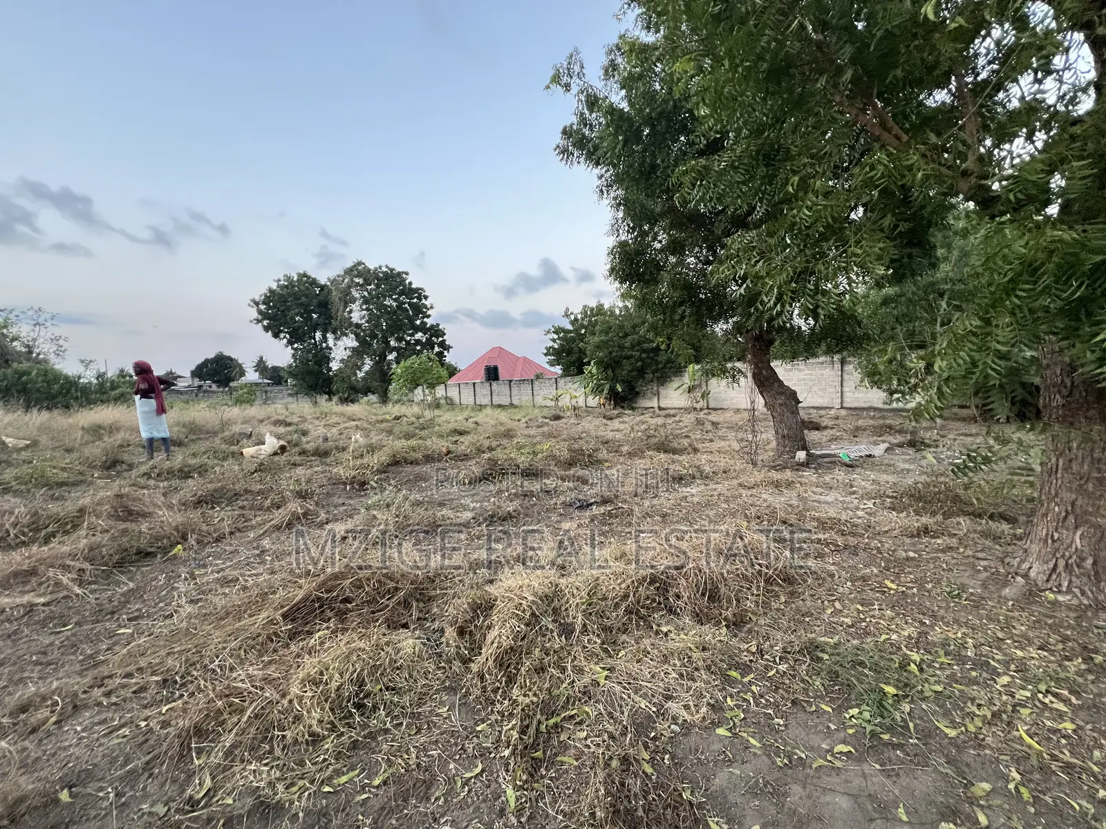 Kiwanja Kinauzwa Madale,mivumoni in Mbezi Beach