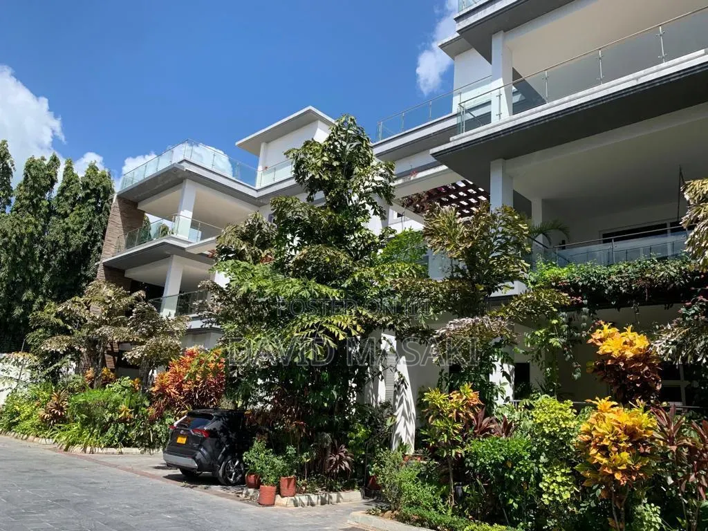 Furnished 5bdrm Mansion in Royal Mansion, Oyster Bay for rent in Oyster Bay