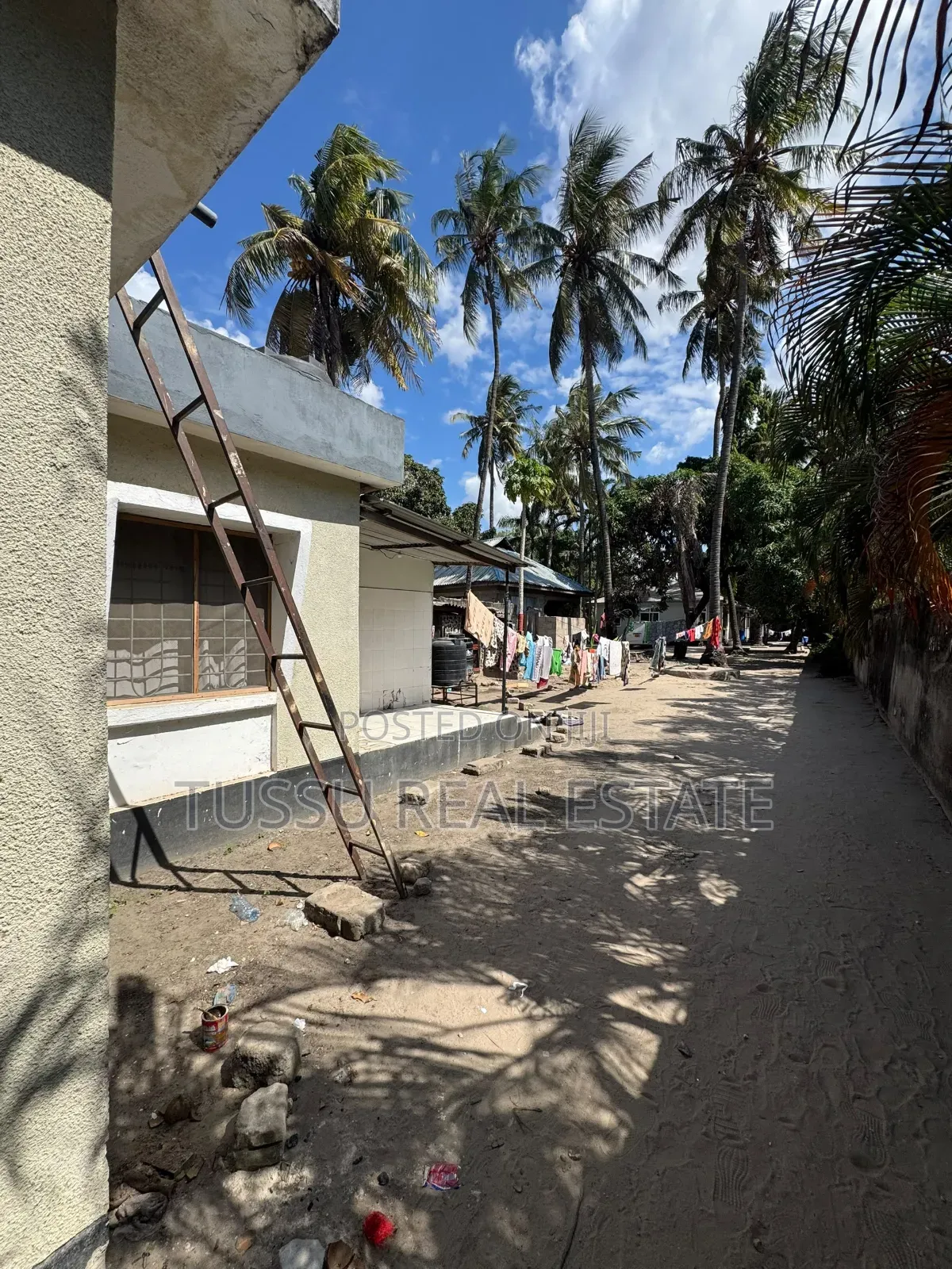 House/Plot for Sale Msasani DSM in Msasani