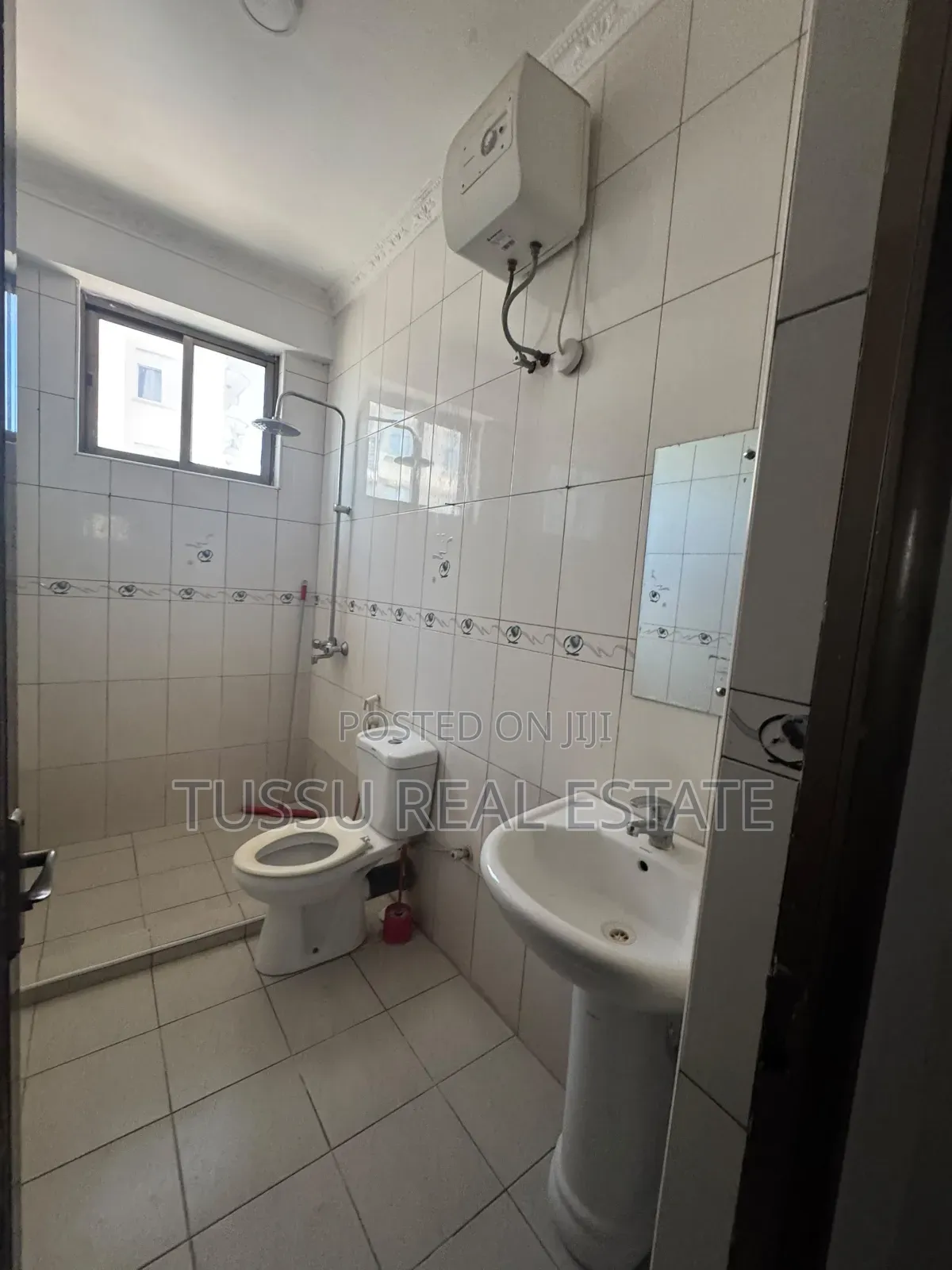 3bdrm Apartment in Msasani General Tyre, Mikocheni for rent in Mikocheni