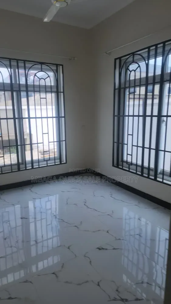 4bdrm House in Mabwepande, Magomeni for rent in Magomeni