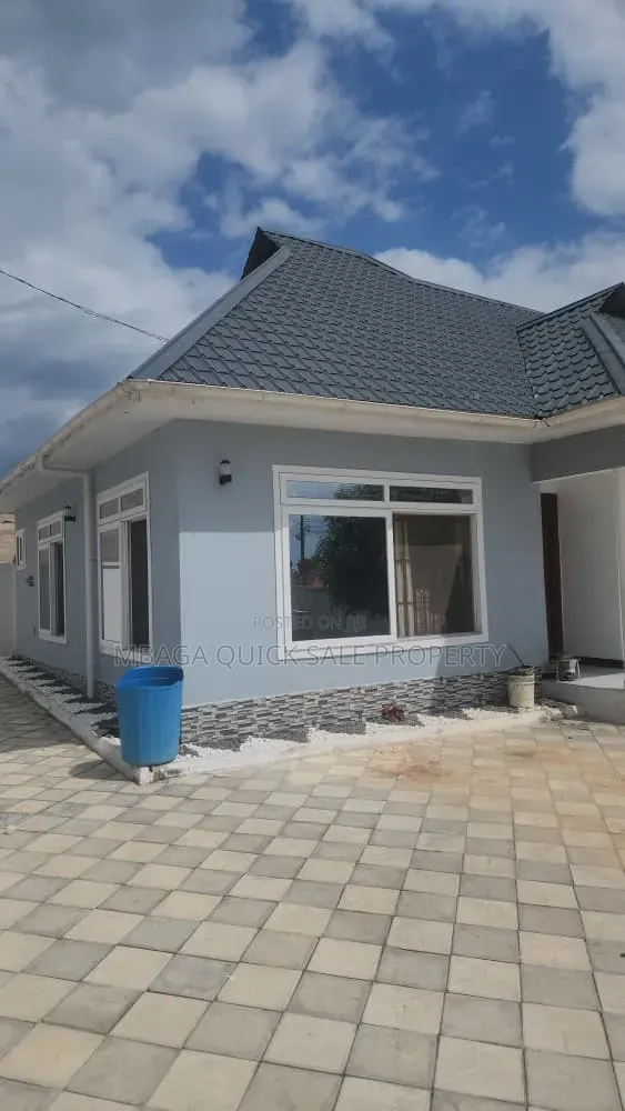 4bdrm House in Mabwepande, Magomeni for rent in Magomeni