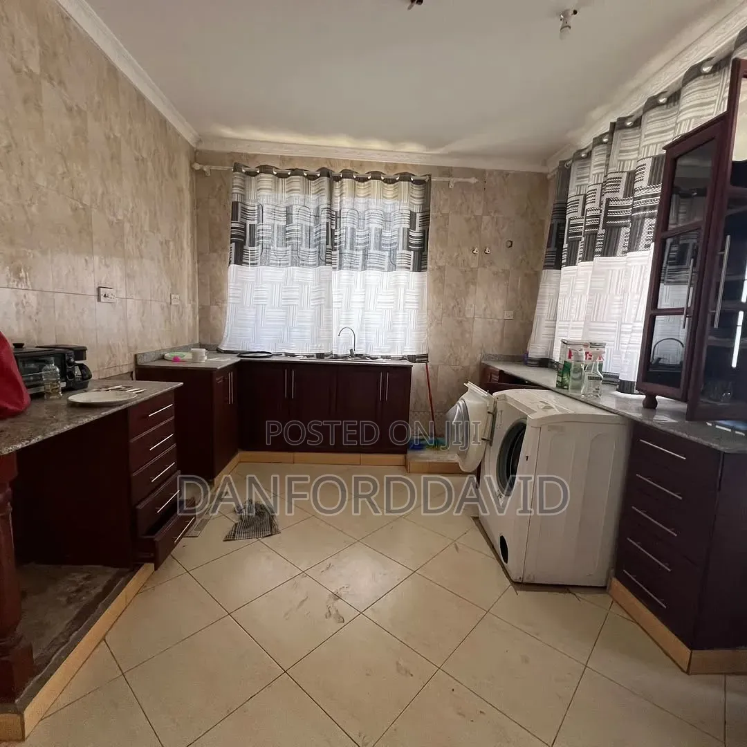 6bdrm House in Kahwa Real Estate, Mbweni for sale in Mbweni