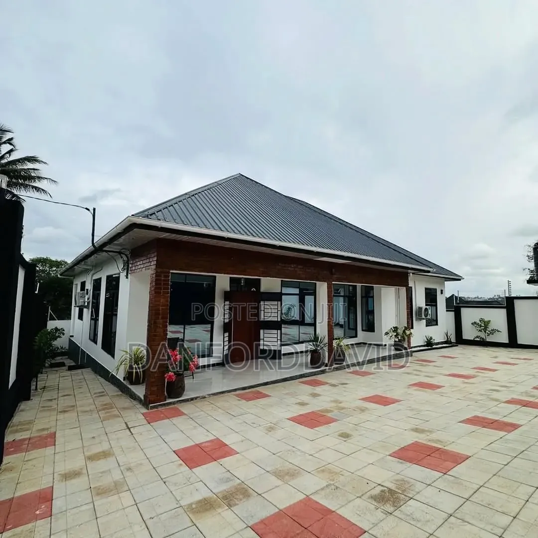 4bdrm House in Kahwa Real Estste, Goba for sale in Goba