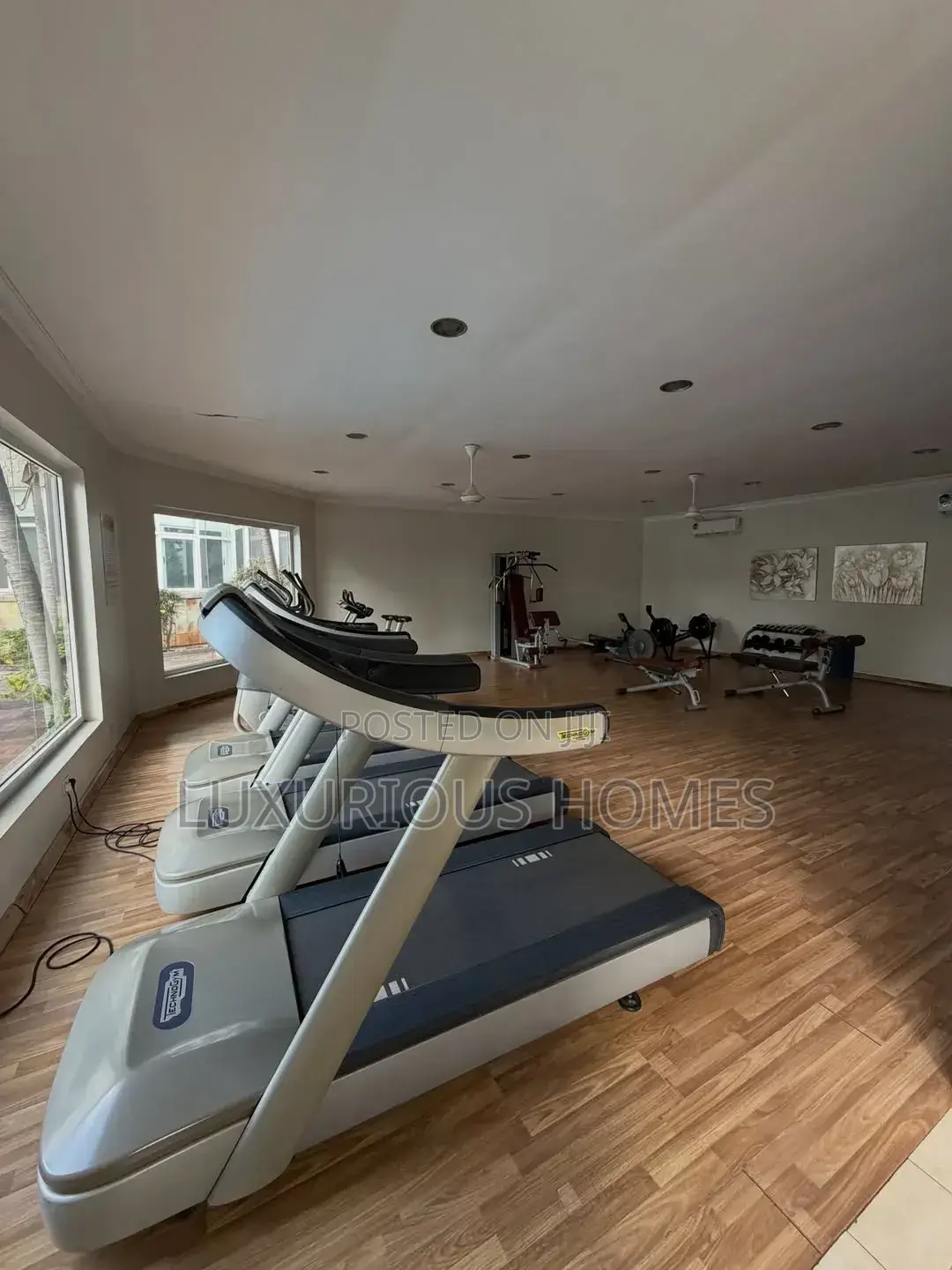 Furnished 4bdrm Apartment in Oyster Bay for rent in Oyster Bay
