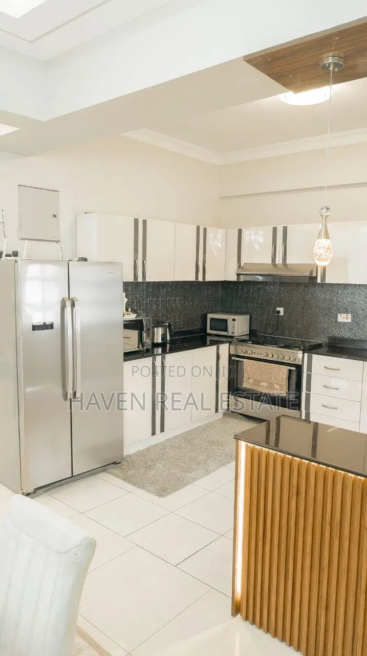 Furnished 3bdrm Apartment in Oyster Bay for sale in Oyster Bay
