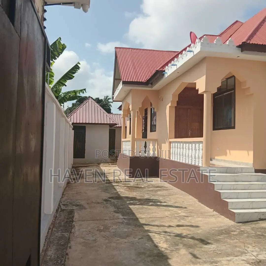4bdrm House in Mjini for rent in Mjini