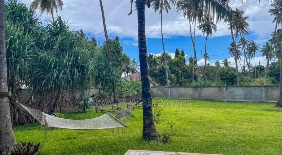 Furnished 2bdrm House in Kati for sale in Kati