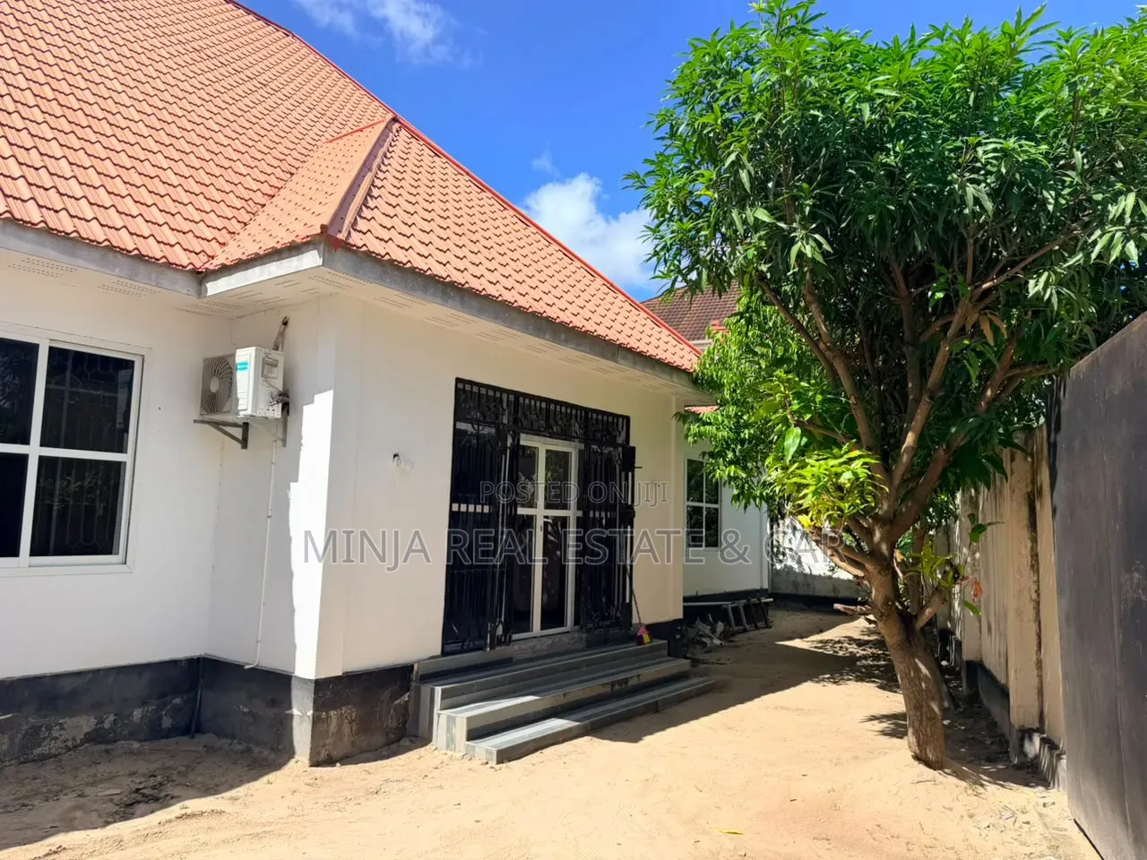 4bdrm House in Kibada for sale in Kibada