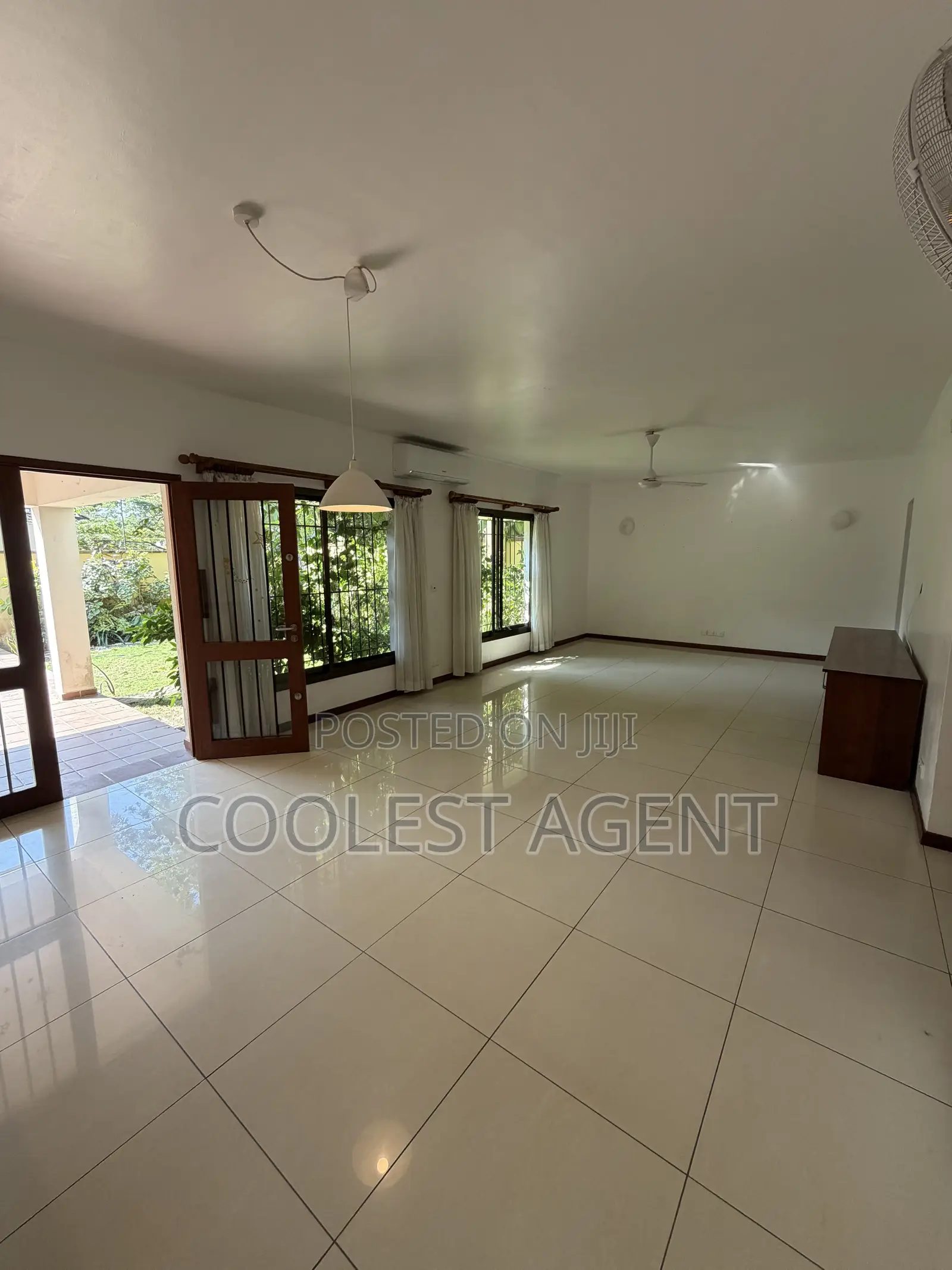 4bdrm Villa in Coolest Estate, Oyster Bay for rent in Oyster Bay