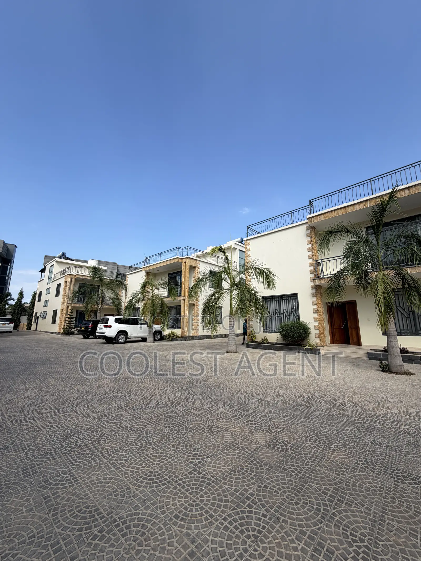 5bdrm Villa in Coolest Estate, Oyster Bay for rent in Oyster Bay