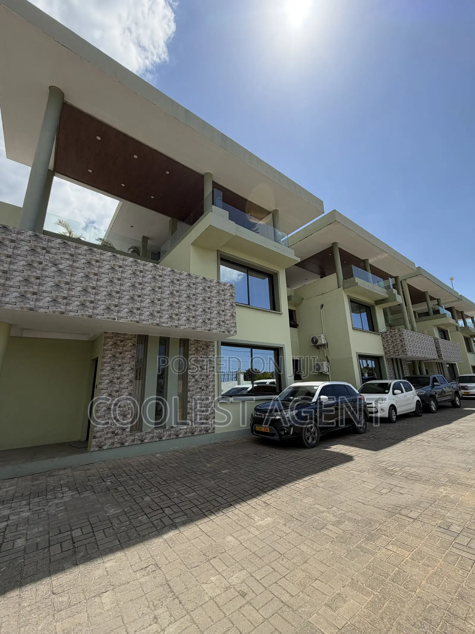Furnished 5bdrm Villa in Coolest Estate, Masaki for rent in Masaki