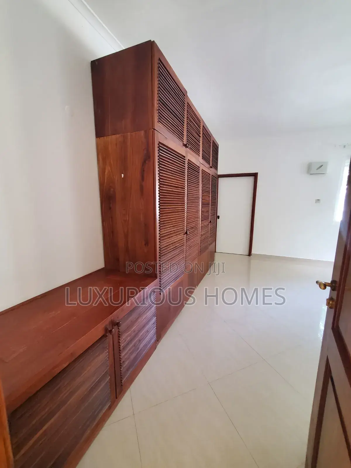 3bdrm Apartment in Masaki for rent in Masaki