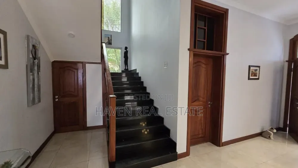 5bdrm House in Mikocheni for sale in Mikocheni