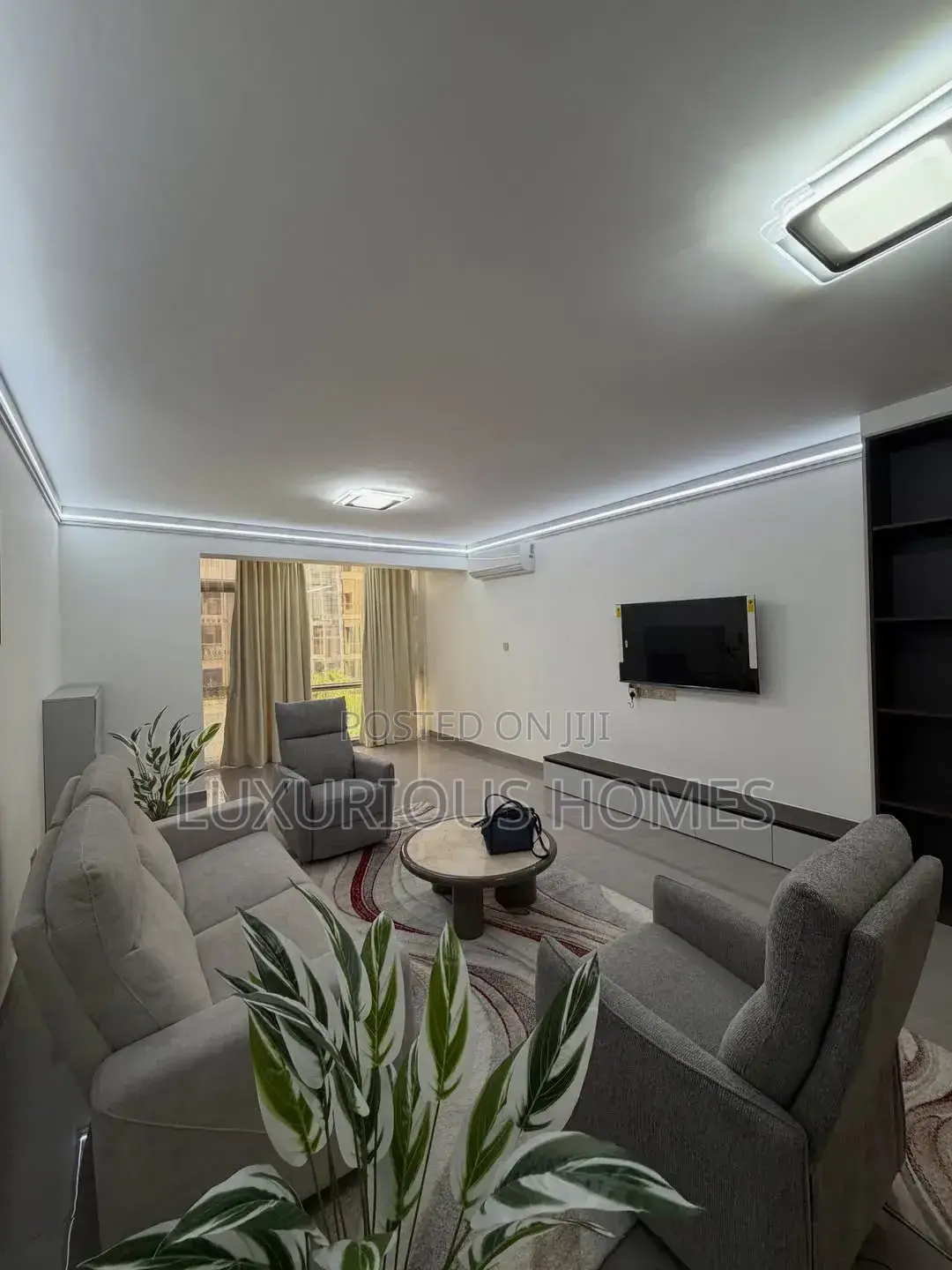 Furnished 3bdrm Apartment in Oyster Bay for sale in Oyster Bay