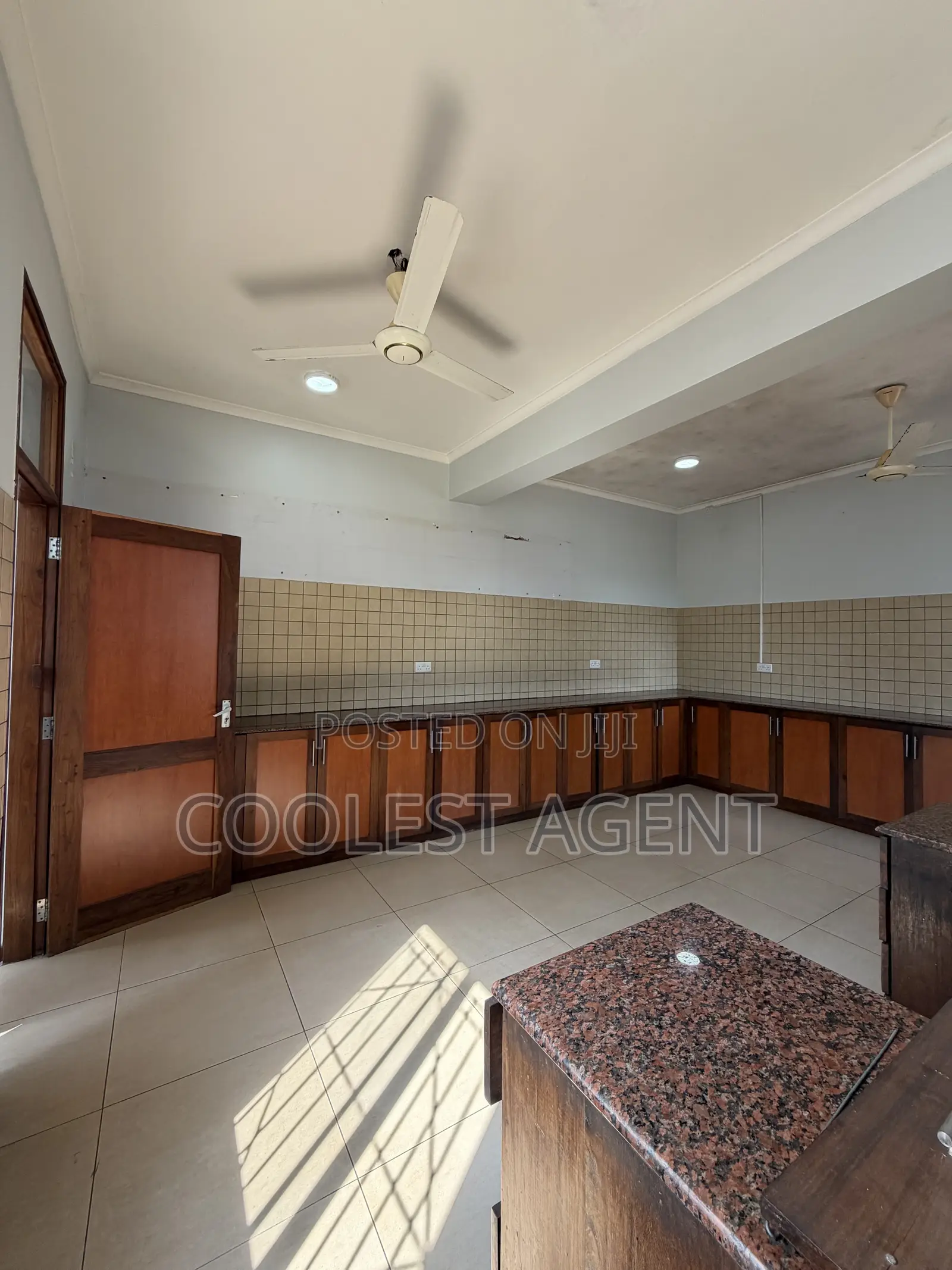 6bdrm Duplex in Coolest Estate, Masaki for rent in Masaki