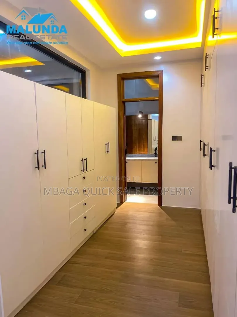 Furnished 5bdrm Villa in Masaki for rent in Masaki