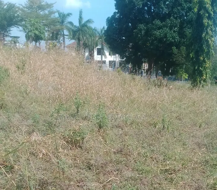 SQMTS 1900 Plot for Sale in Bunju B in Bunju