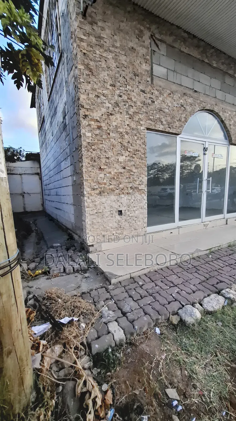6bdrm Bungalow in Makumbusho Bus Stop, Kijitonyama for sale in Kijitonyama