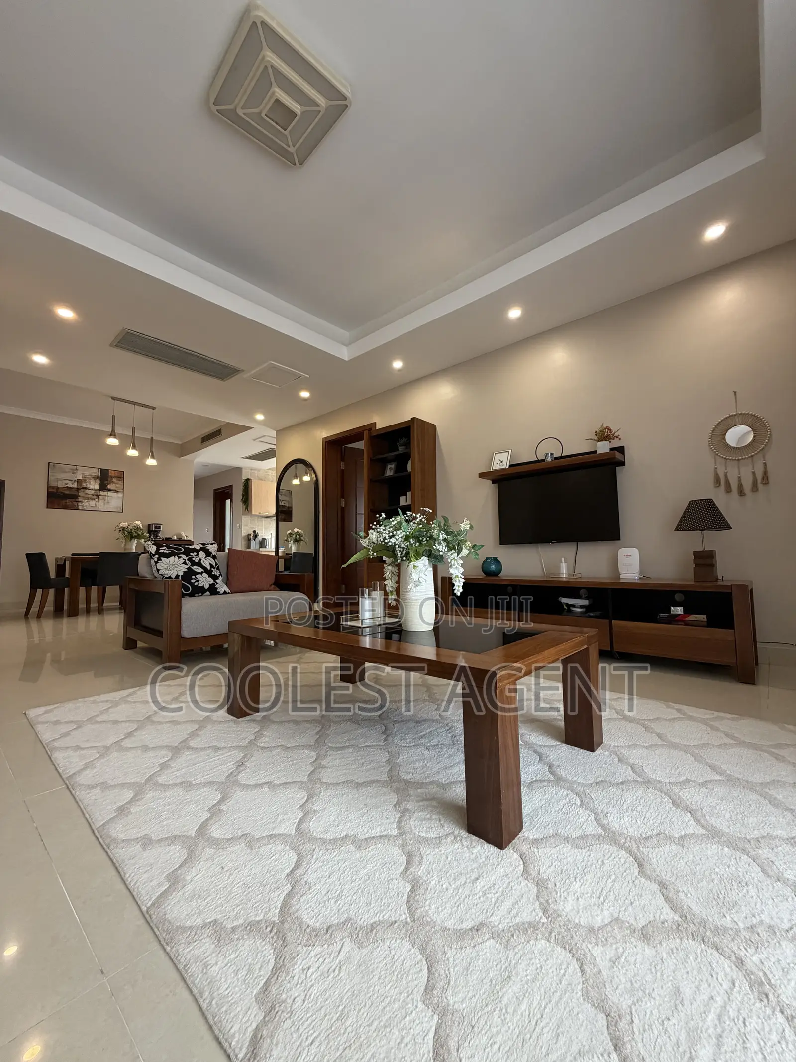 Furnished 2bdrm Apartment in Coolest Estate, Oyster Bay for rent in Oyster Bay