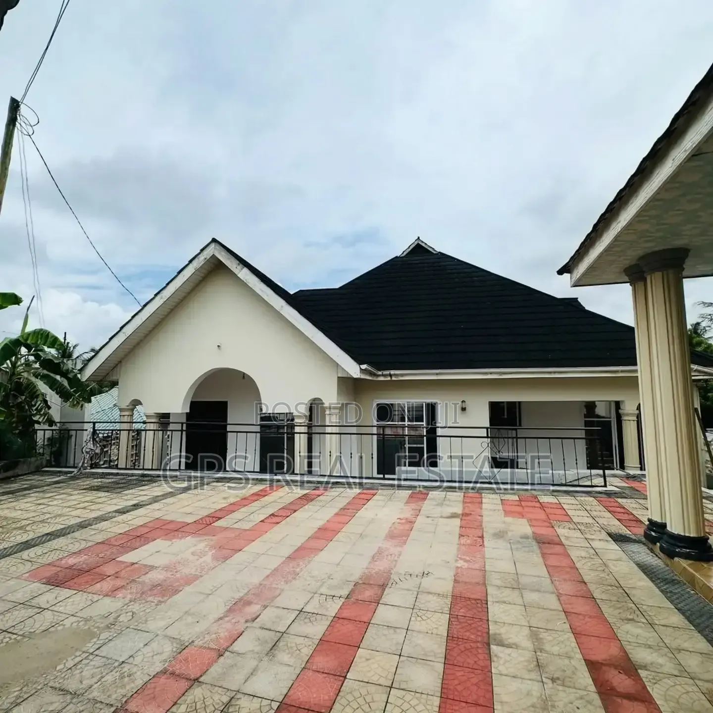 6bdrm House in Tabata Segerea Chama, Kinondoni for sale in Kinondoni