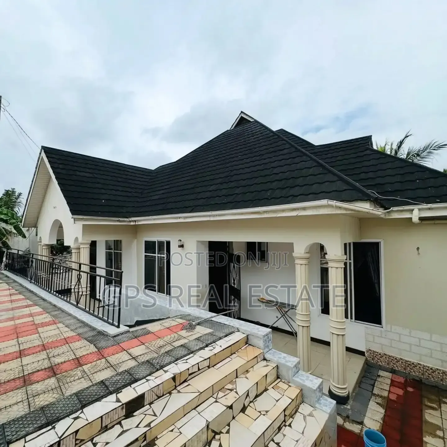 6bdrm House in Tabata Segerea Chama, Kinondoni for sale in Kinondoni