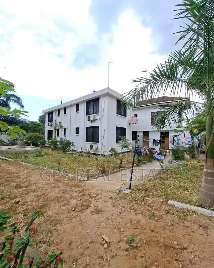 9bdrm House in Kawe Beach, Kinondoni for sale in Kinondoni