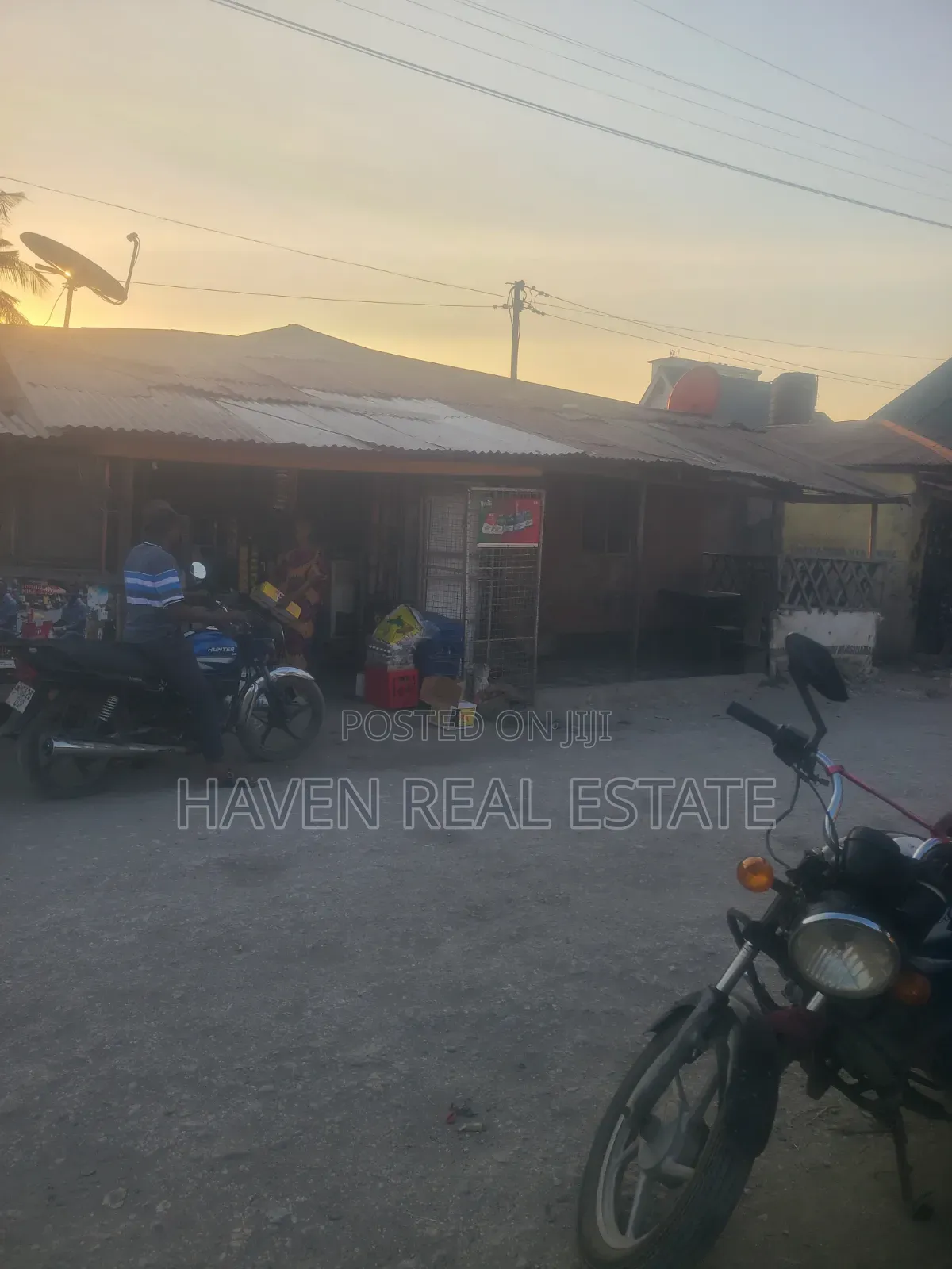 Kiwanja Kinauzwa Kinondoni in Kinondoni