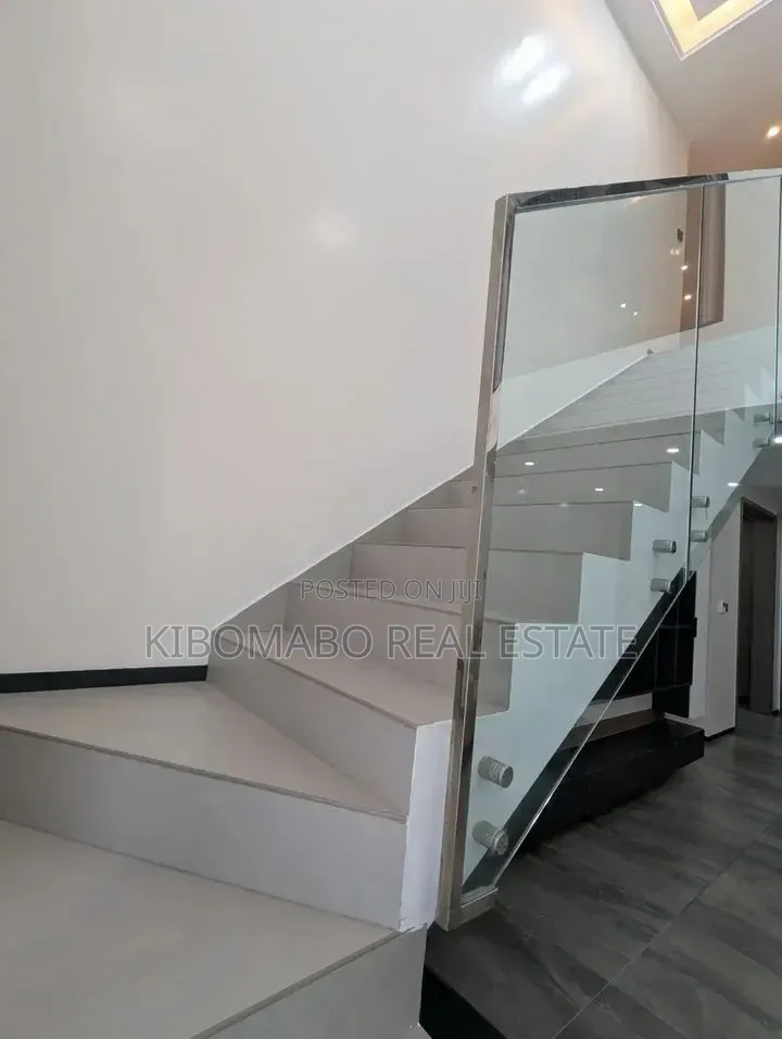 Furnished 3bdrm Duplex in Oyster Bay for rent in Oyster Bay