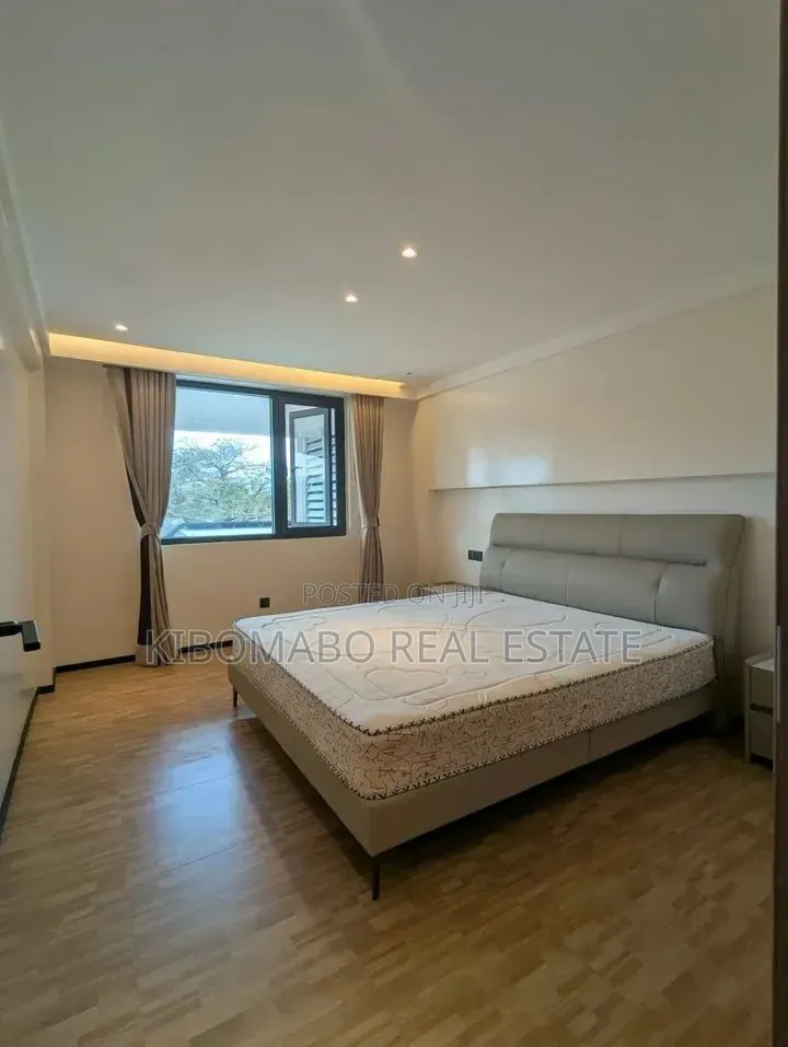 Furnished 3bdrm Duplex in Oyster Bay for rent in Oyster Bay