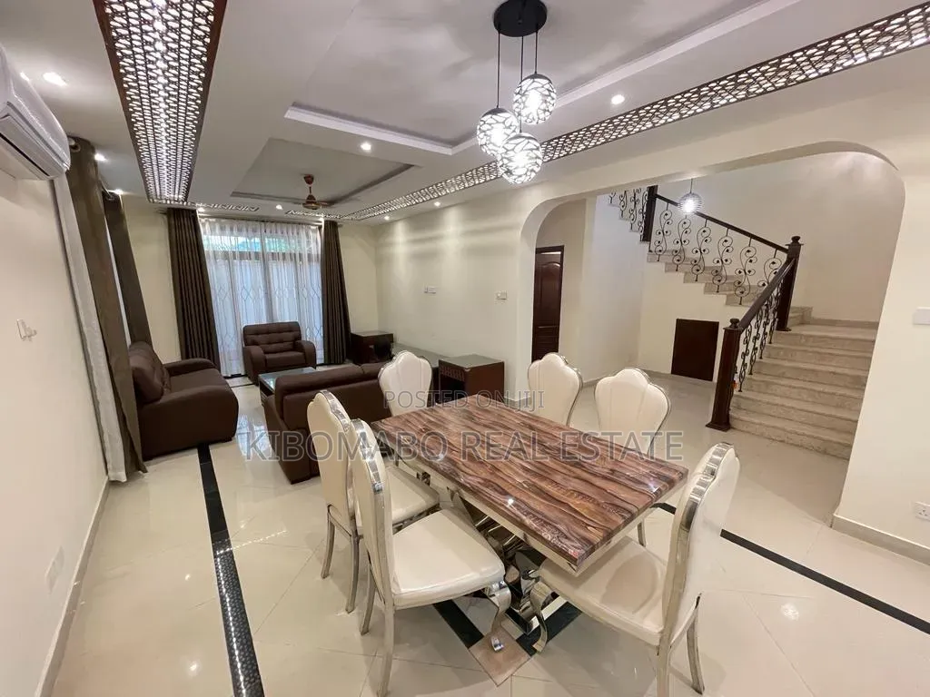 Furnished 4bdrm Villa in Ada Estate for rent in Ada Estate