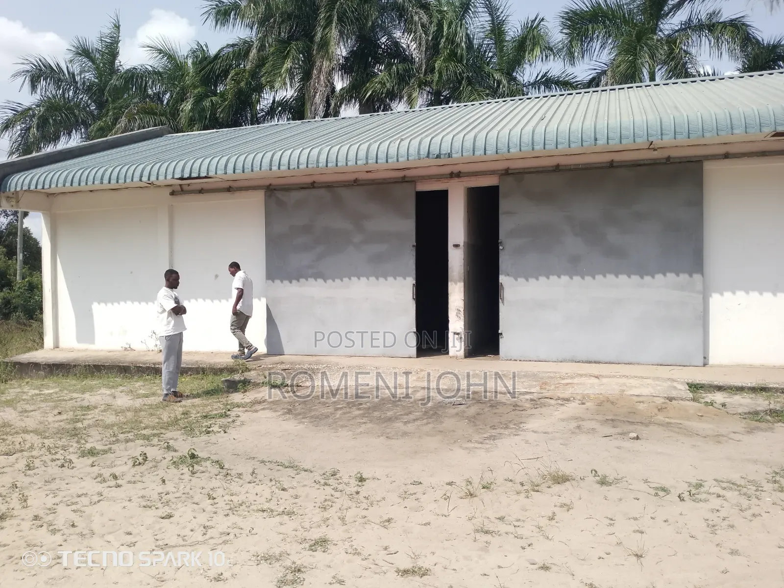 Godawn Sqmita 300 Kinapangishwa Milioni Moja Pugu Kajungeni. in Ilala