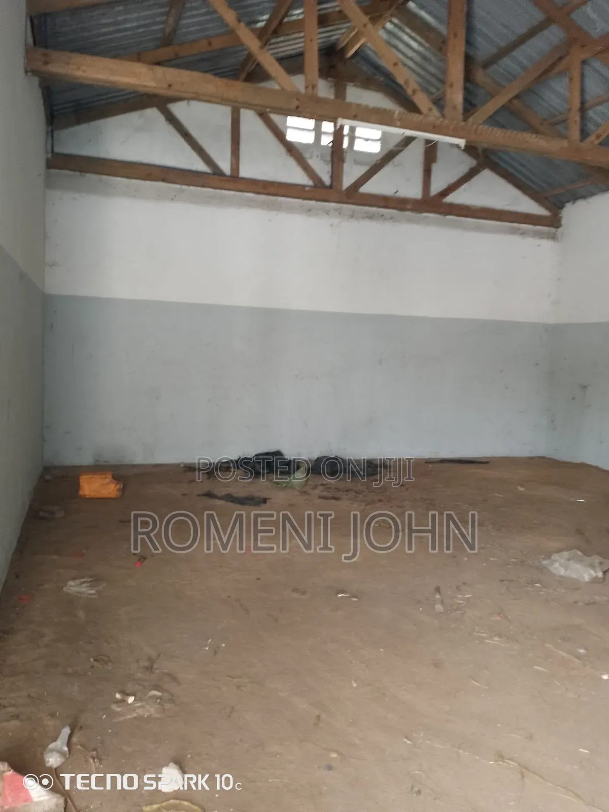 Godawn Sqmita 300 Kinapangishwa Milioni Moja Pugu Kajungeni. in Ilala