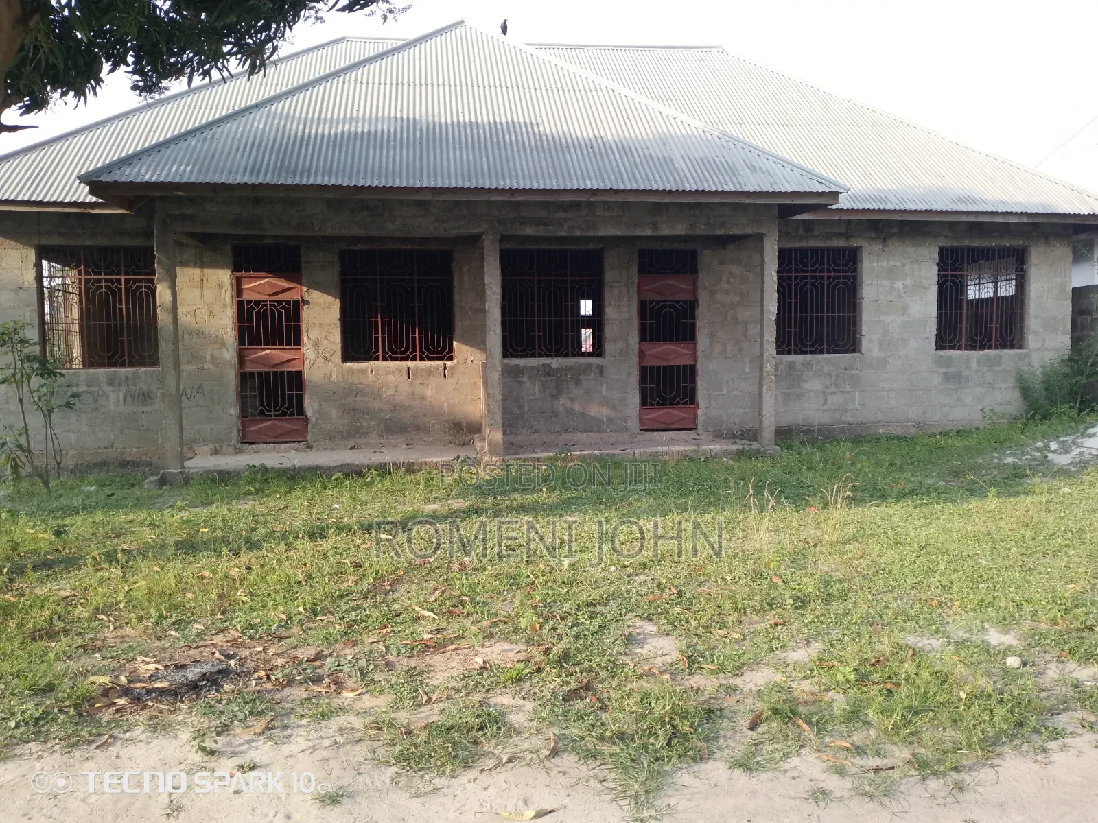 6bdrm Apartment in Tanzania Daresalaam., Ilala for sale in Ilala