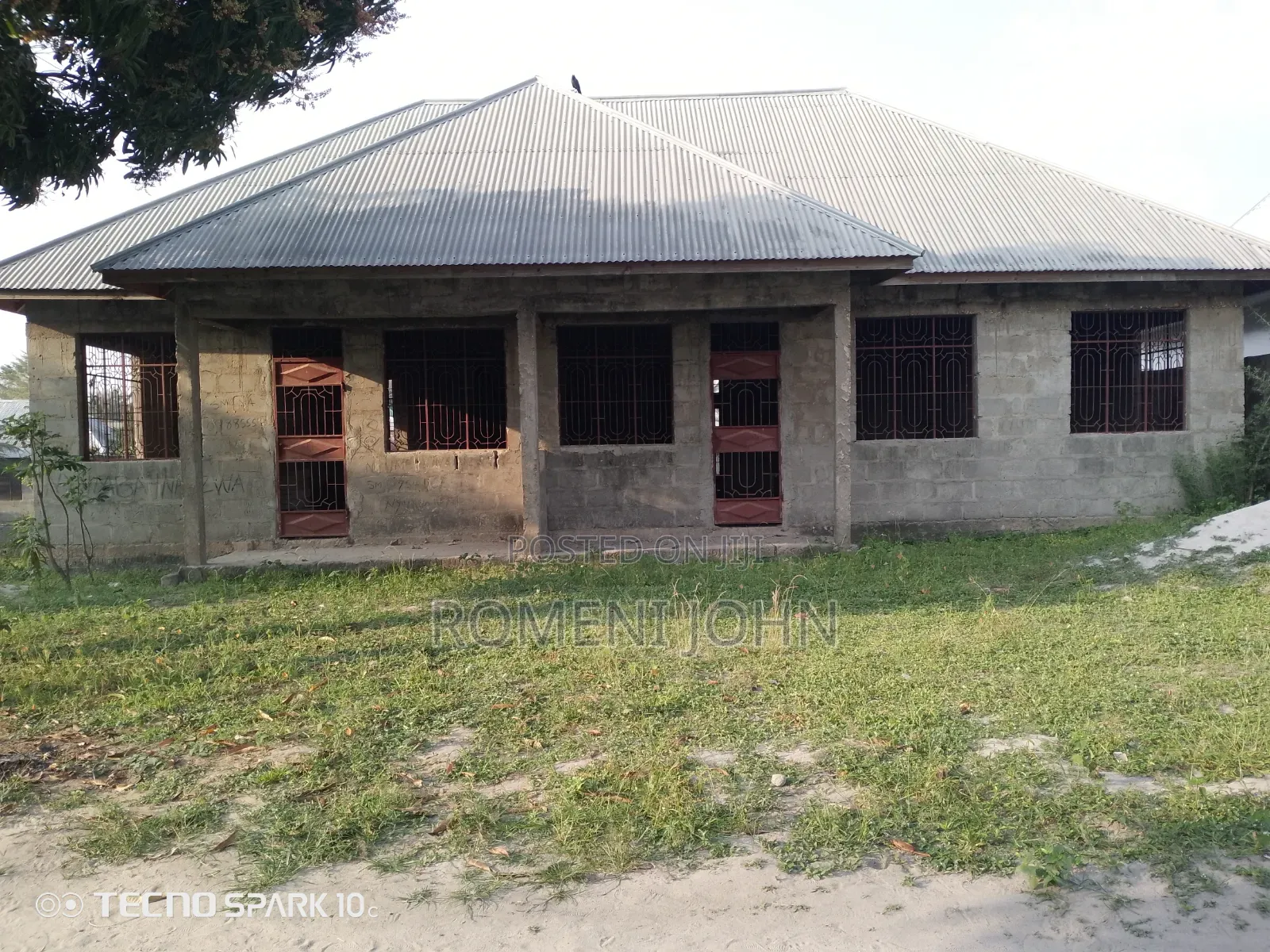 6bdrm Apartment in Tanzania Daresalaam., Ilala for sale in Ilala