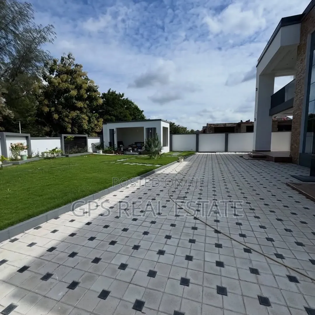 6bdrm House in Mbweni Jkt, Kinondoni for sale in Kinondoni