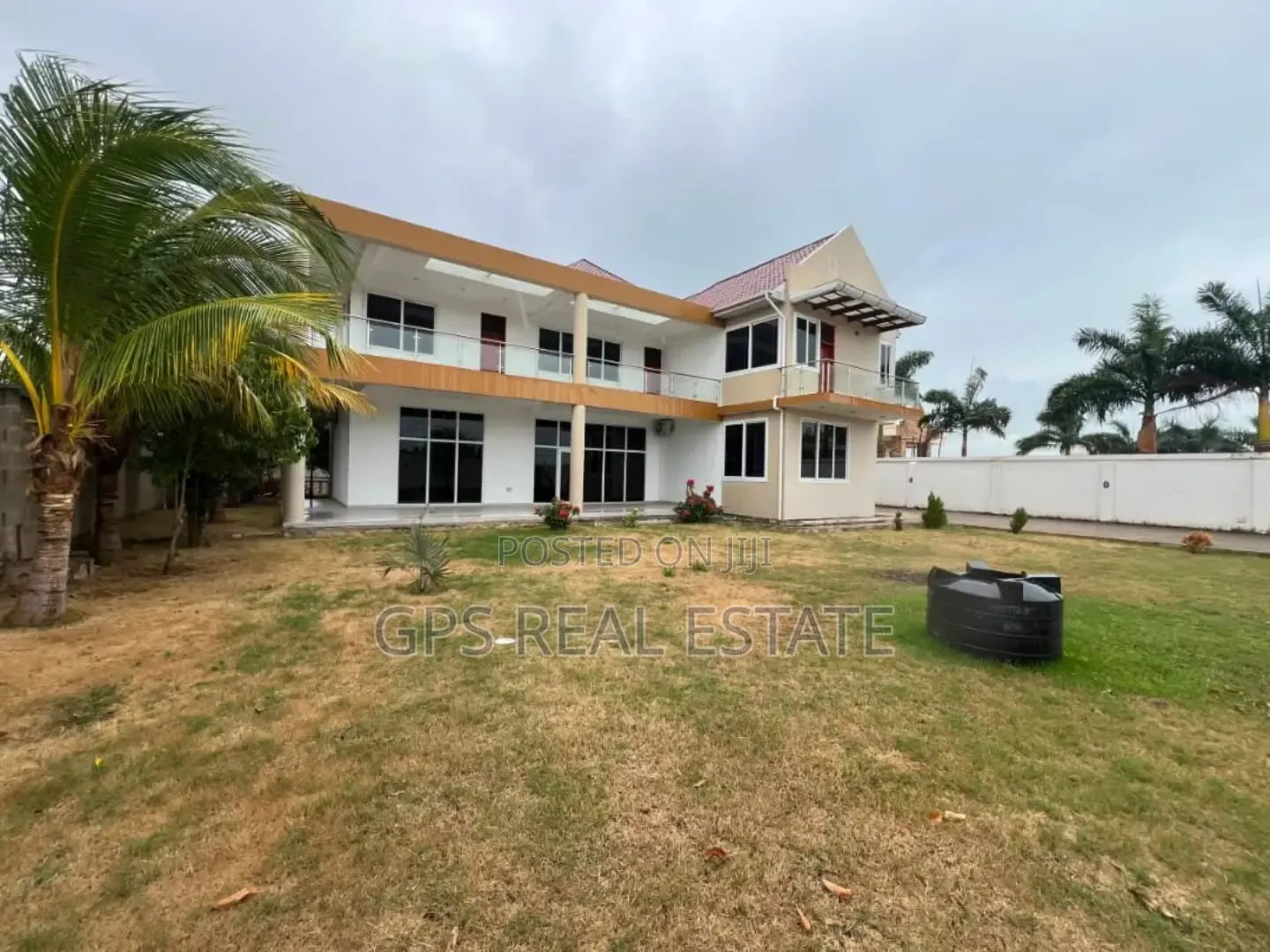 5bdrm House in Mbweni Mpiji, Kinondoni for sale in Kinondoni