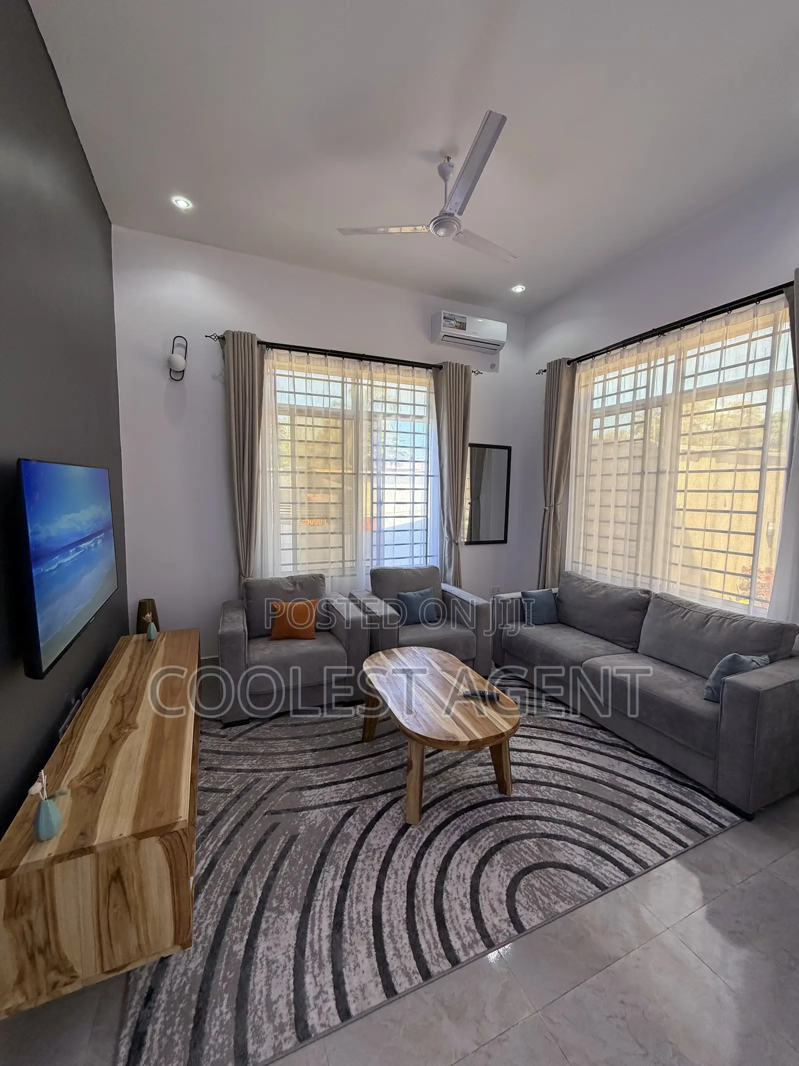 Furnished 1bdrm Apartment in Coolest Estate, Oyster Bay for rent in Oyster Bay