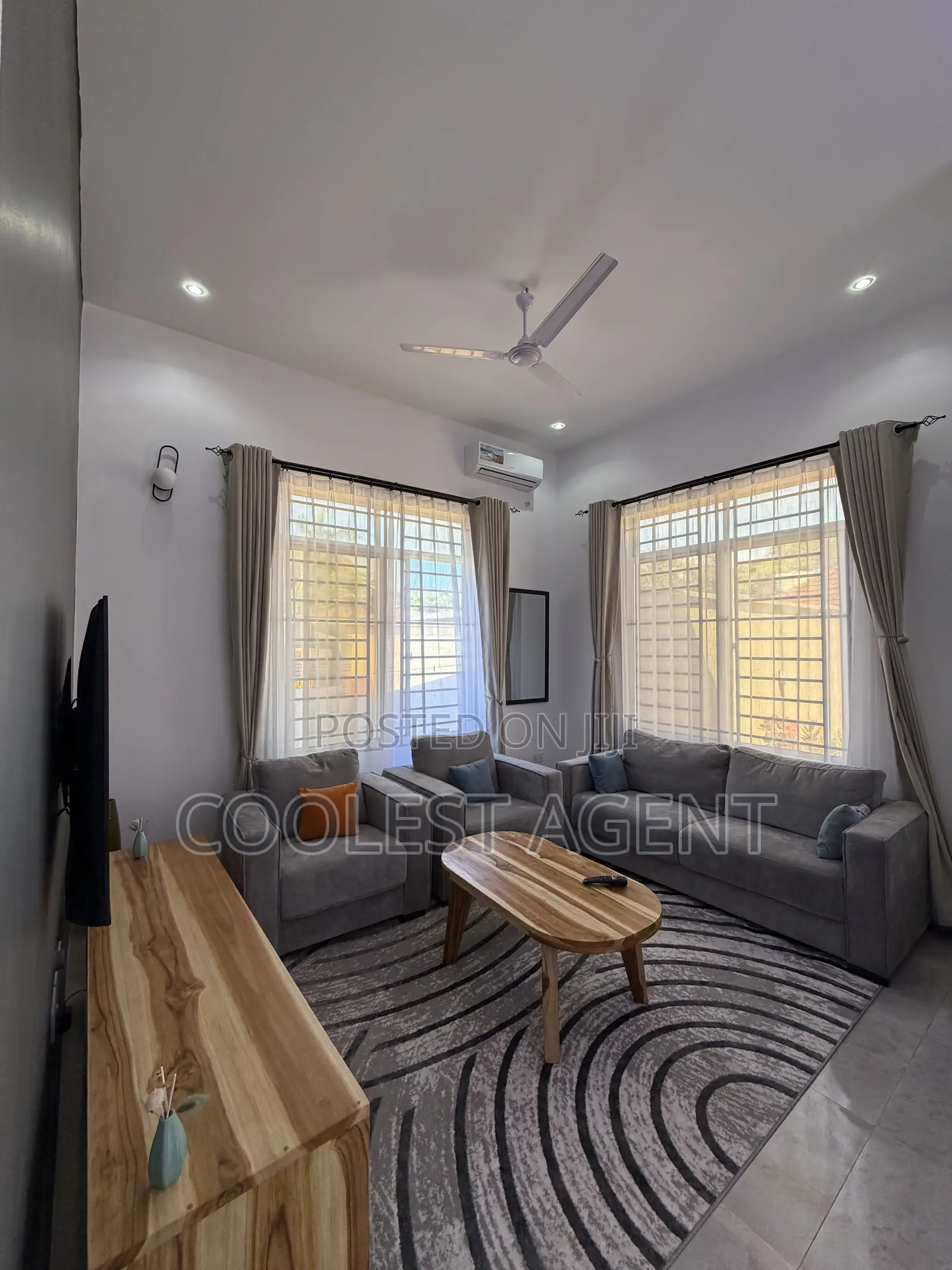 Furnished 1bdrm Apartment in Coolest Estate, Oyster Bay for rent in Oyster Bay