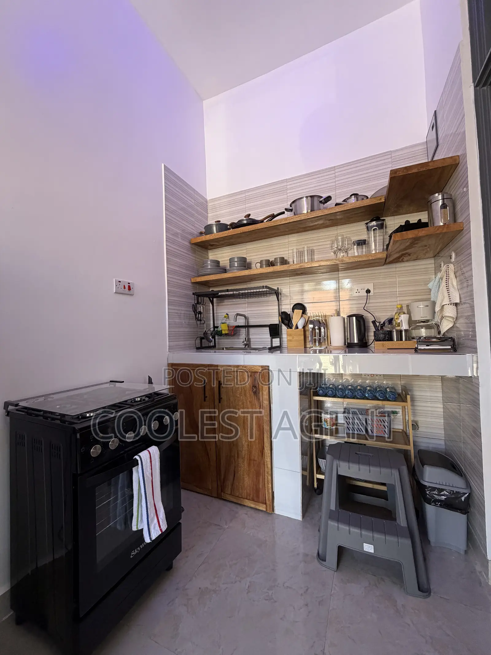 Furnished 1bdrm Apartment in Coolest Estate, Oyster Bay for rent in Oyster Bay